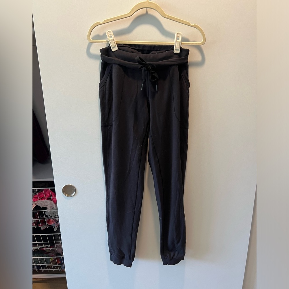 Lululemon Joggers size 6